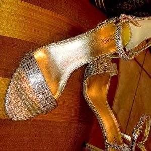 Michael Kors Gold strappy heels sz 8